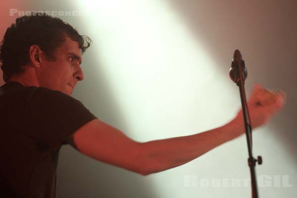 SUUNS - 2013-11-08 - PARIS - La Cigale - 